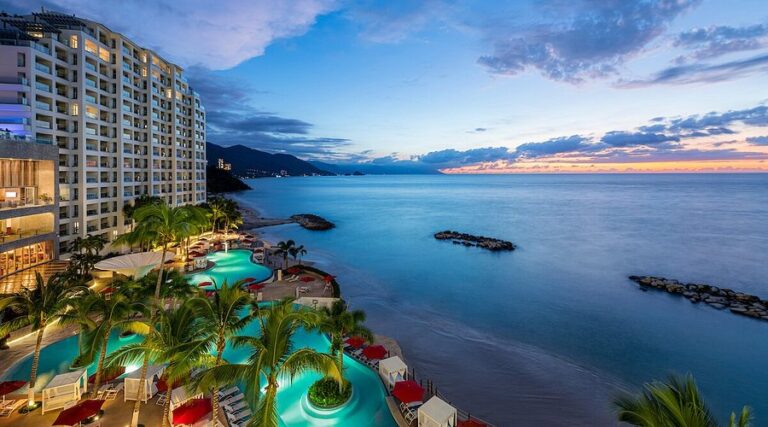 Hilton All-Inclusive Resort Vallarta Riviera ve en el turismo interno, la confianza que sostiene a los destinos